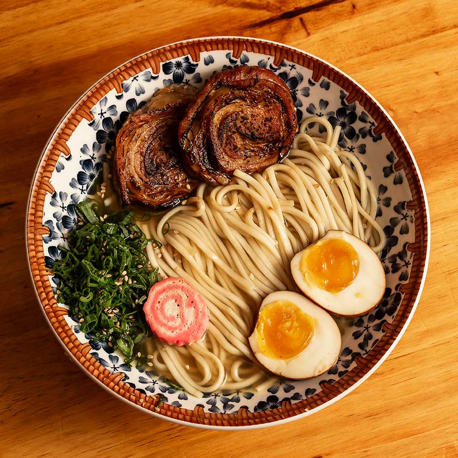 Ramen Hatake con carne de res y caldo tonkotsu